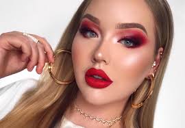 She is a youtuber who post different style, hints, and technique to enhance beauty with makeup. What Happened To Nikkie Tutorial S Brother Youtube Star Mourns Mikai S Death