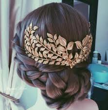 Ancient greek dress ancient greek clothing eros and psyche greek gods greek man how to draw hair greek mythology drawing reference greek top 10 greek hairstyles that you can try right now. 20 Best Greek Hairstyles We Re Obsessed With