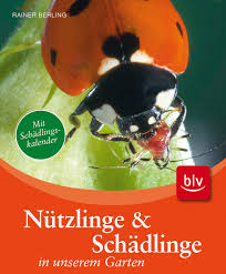 Unter nützlingen sind sehr verschiedene tiere zu finden, die entweder schädlinge beseitigen (auffressen oder vertreiben), den boden verbessern oder für eine reiche ernte sorgen. Nutzlinge Schadlinge In Unserem Garten Berling Rainer Amazon De Bucher