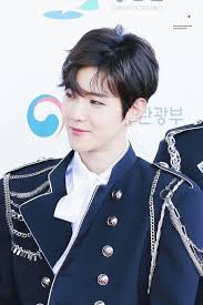 Se hun's natural black hair color seems to match his face structure really well. 30 Days Bias Challenge Baekhyun Exo ì—'ì†Œ Amino