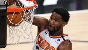 The saying goes a dog is a man's best friend but in this case its actually a woman's best friend, well depending on who the woman is. Nba Playoffs Suns Center Deandre Ayton Dominiert Im Duell Mit Den Lakers Jetzt Ist Er Kein Problem Mehr