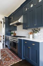 Some People May Find It Unusual To Use Blue As Kitchen Color But You Ll Be Amazed With This Blue Kit Kitchen Design Kitchen Inspirations Blue Kitchen Cabinets