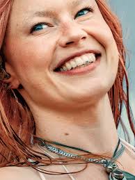 So much love for @wetlegband 🫶🏻 #wetleg live at @idaysmilano 2025 ph  @henryruggeri @indipendenteconcerti #idays #idaysmilano #wetlegband  #moisturizer #henryruggeri #indipendente #indipendenteconcerti