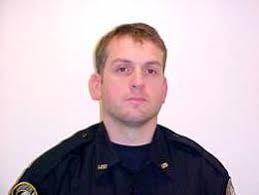 Maurice Clemmons kills four Lakewood police officers in a coffeeshop near  Tacoma