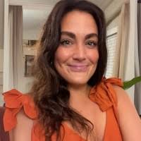 600+ "Lauren Van" profiles