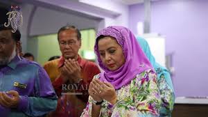 Perkhabaran kemangkatan berkenaan telah disampaikan oleh yang dipertua jumaah majlis diraja johor, datuk abdul rahim ramli. Permaisuri Johor Rasmi Wad Hematologi Tunku Laksamana Johor Di Hsa By Sultan Ibrahim Sultan Iskandar