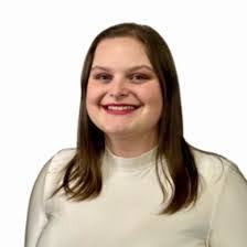 Elisha Bennett's Instagram, Twitter & Facebook