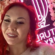 Amber Prettyman's Instagram, Twitter & Facebook