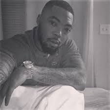 Edwin Hilton (@semper_flyy)