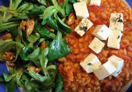 Gerstotto Mit Nusslisalat Und Feta Gesundes Rezept Mit Gerste Gerste Rezept Rezepte Und Gesunde Rezepte