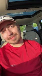 Zachary Hunter's Instagram, Twitter & Facebook