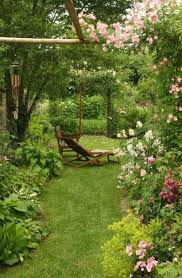 95 Beautiful Small Cottage Flowers Garden For Backyard Ideas In 2020 Small Garden Design Garden Planning Outdoor Gardens