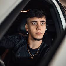 Daniel Carnevale (@thedailydanny) • Instagram photos and videos