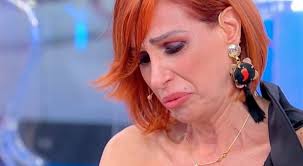 Teresa sarti è morta di tumore al pancreas il 1 settembre 2009 a milano, gino strada se ne è andato oggi per un problema al cuore. Luisa Monti Uomini E Donne Malattia Lotta Al Tumore Ecco Come Sta