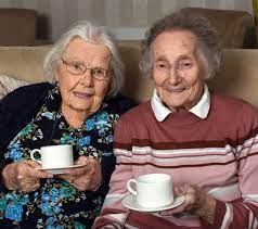 Best friends reunite in care home after 70 years apart | You