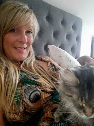 Who ever tells you MaineCoons...