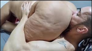 Não resisti a minha sogra e acabei comendo o cú e gozando dentro - XNXX.COM