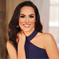 Lauren Abner's Instagram, Twitter & Facebook