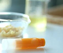 オレンジの手作りリップクリームのレシピと作り方 手作り化粧品の材料や使い方の説明 オレンジフラワー 手作りリップクリーム 手作りスキンケア リップクリーム