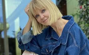 Биография азизы мухамедовой содержит многие взлёты и падения, которые не сломили её. Muhamedova Aziza Abdurahimovna Aziza Biografiya Novosti Foto Data Rozhdeniya Press Dose Personalii Globalmsk Ru