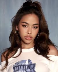 Trisha Diaz's Instagram, Twitter & Facebook