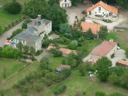 De 1 A 44 Couchages Tout Confort A Mi Chemin Entre La Cote Vendeenne La Roche Sur Yon Et Lucon W Maison Style Salle De Reunion Et Fontenay Le Comte