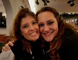 𝐌𝐞𝐞𝐭 𝐭𝐡𝐞 𝐥𝐢𝐯𝐞 𝐛𝐚𝐧𝐝