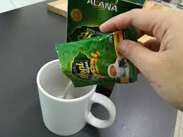 Bagi beberapa orang minum segalas kopi pada waktu pagi hari akan membuat tubuh bersemangat ketika menjalani aktivitas sepanjang hari, minuman kopi telah menjadi bagian penting di kehidupan orang banyak, orang yang telah terbiasa meminum kopi, tanpa. Cara Kuruskan Badan Mudah Dengan Kopi Hijau Alana