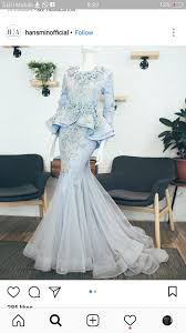Heider writes that the indonesian adaptation followed the hollywood version closely, with some shots the same. Pin Oleh Gracie Di A Wedding Dresses Gaun Pengantin Organza Gaun Pengantin Sederhana Pakaian Pesta