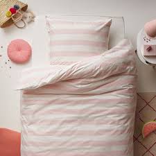Une Housse De Couette Enfant Rayee Cyrillus Housse De Couette Enfant Housse De Couette Parure De Lit