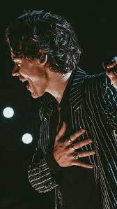 Things that remind me of harry styles treat people with kindness. Harry Styles Harry And Aesthetic Image 6792748 On Favim Com
