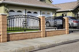 Sudah banyak konsumen yang memakai jasa pagar minimalis dan berikut ini contoh pagar besi yang sudah kami buat 42 Model Pagar Rumah Teralis Rumah Minimalis Sobat