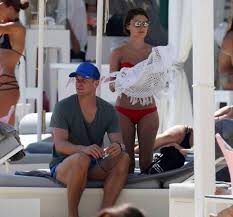 Torwart manuel neuer und freundin nina kommen zur 22. Football Paparazzi On Twitter Manuel Neuer And Girlfriend Kathrin Gilch Spotted On Holidays In Mykonos Http T Co Jwgd3wqjps