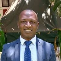 15900+ "Edwin &" profiles