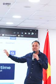 HCM] Tiến sĩ Raj Dass định hướng cho sinh viên Greenwich Việt Nam. 🇬🇧  🇬🇧 Ngày 28/09 và 29/09, đại diện Greenwich Anh Quốc đã sang Việt Nam định  hướng cho sinh