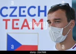 In this Jan. 29, 2020, photo, chef Samara Henderson, left, works with  trainee Anthony Redmond at Inspiration Kitchens in Chicago. Redmond, 44,  started receiving food stamps when he was released from prison