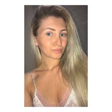 Hannah Beesley (@Beesley659)