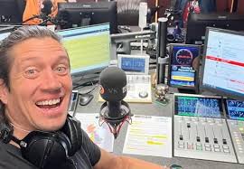 Radio 2's Vernon Kay 'wells up' on-air as he shares family admission