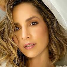 Like every year, gaviota and her mother . Cafe Con Aroma De Mujer Que Motiva Al Rechazo Del Personaje De Lucia Sanclemente Que Interpreta Carmen Villalobos Sin Senos No Hay Paraiso Telenovelas Telemundo Nnda Nnlt Depor Play Depor