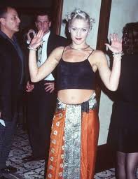 Mit diesen 10 tipps wird die 90er jahre mottoparty garantiert ein voller erfolg. Mode Der 90er Die Grossten Trends Und 90er Mode Zum Nachshoppen