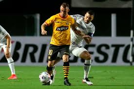 Fernandes (santos) es amonestado y el árbitro le saca la tarjeta amarilla. En Vivo Santos Fc 0 0 Barcelona Sc Group C Date 1 Conmebol Copa Libertadores 2021 Football Sports News Archy Uk
