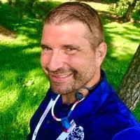 Amanda Hanlin's Instagram, Twitter & Facebook