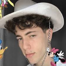 Tommy Blake (Estrella de TikTok)