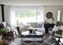 Black And White Living Room Furniture Our Guest Cottage Living Room Neutral Mix And Match Style The Diy Mommy Farm House Living Room Cottage Living Rooms Trendy Living Rooms