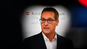 Er war ab 2006 klubobmann seiner partei im nationalrat und als solcher ab 2008 auch oppositionsführer im. Zweifellos Ein Rechtsextremer Fpo Chef Strache Macht Klar Wo Er Steht N Tv De