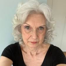 Karen Raschke's Instagram, Twitter & Facebook