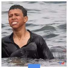Maybe you would like to learn more about one of these? Tn Todo Noticias Traten De Entendernos No Quiero Volver El Desgarrador Dialogo Entre Un Soldado Espanol Y Un Joven Marroqui Que Llego A Ceuta Con Un Par De Botellas De Plastico
