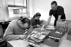 SELBSTLOS FÜR MENSCHEN IN NOT DA SEIN