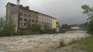 Hochwasser entsteht durch lang anhaltende niederschläge oder starke schneeschmelze. Hochwasser Warnung An Der Sitter Im Kanton Thurgau Blick