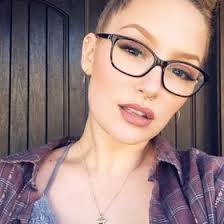 Mikhaila Ann Dutton (mikhailaanndutton)